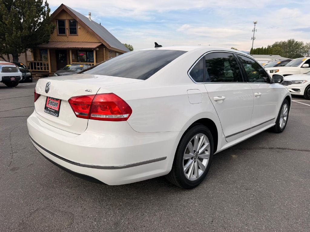 2013 Volkswagen Passat Image 7