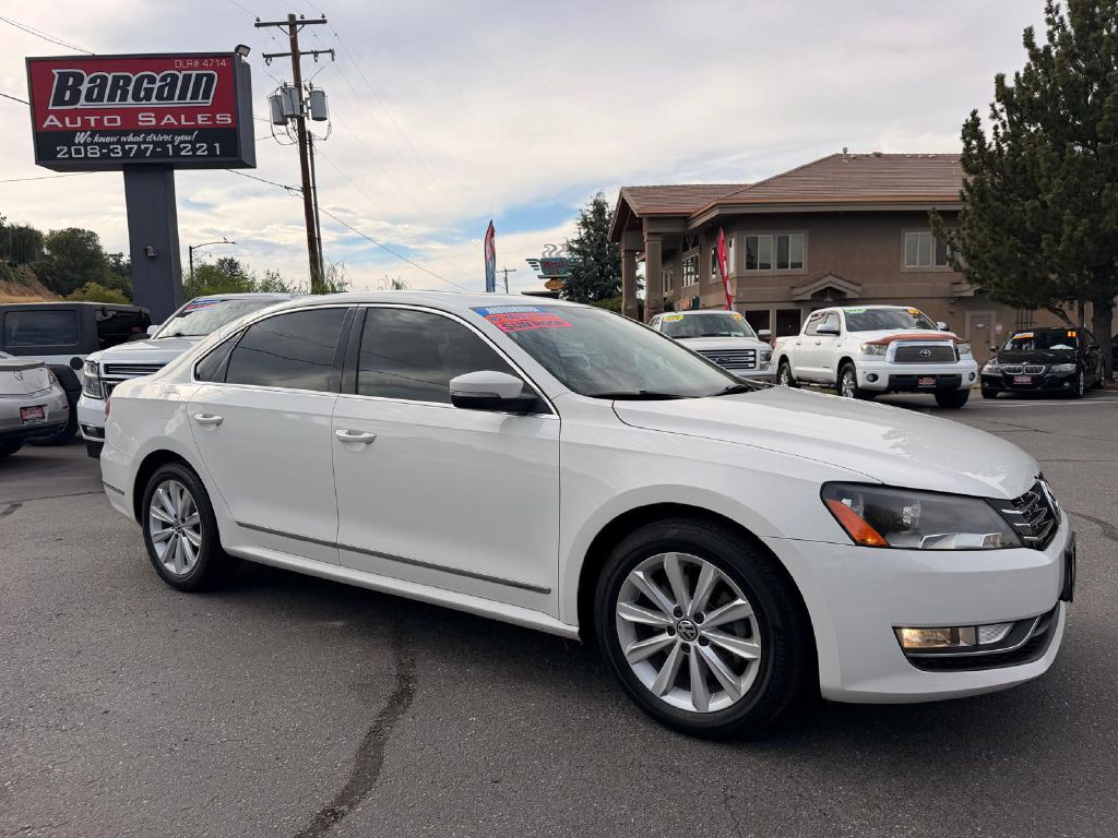2013 Volkswagen Passat Image 9