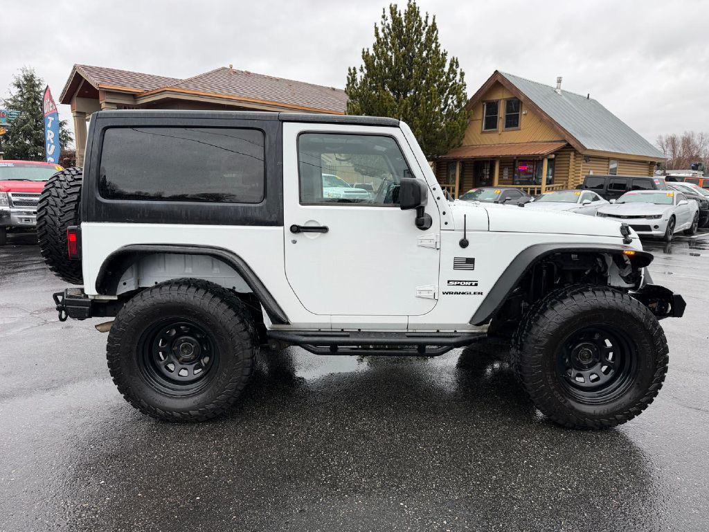 2014 Jeep Wrangler Image 8