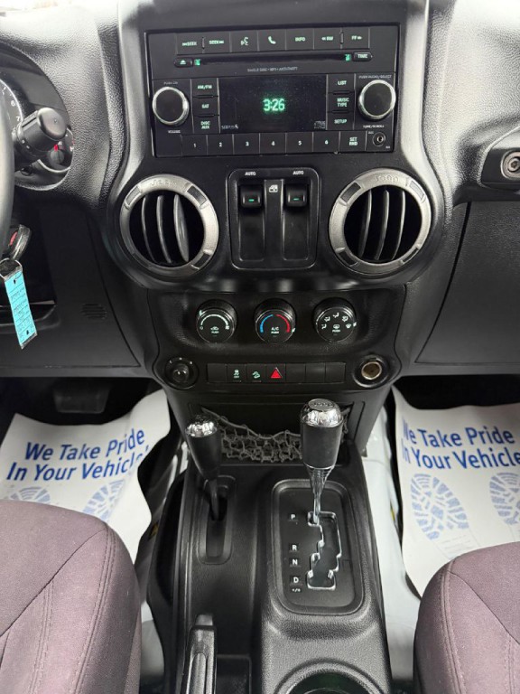 2014 Jeep Wrangler Image 19