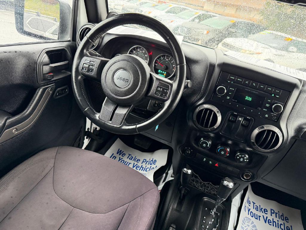 2014 Jeep Wrangler Image 20