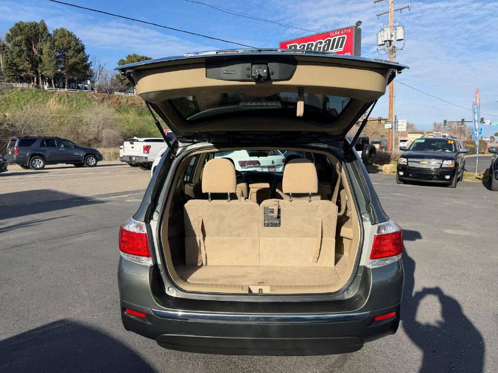 2013 Toyota Highlander Image 11
