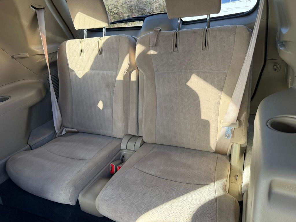 2013 Toyota Highlander Image 14