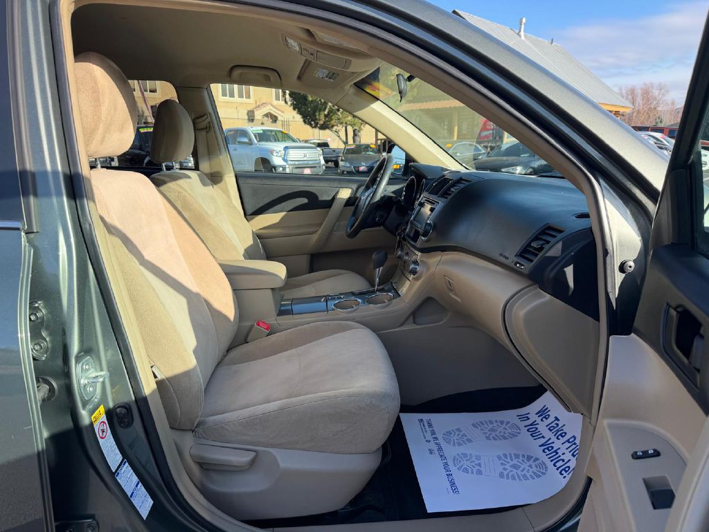 2013 Toyota Highlander Image 15