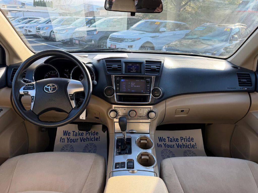 2013 Toyota Highlander Image 19