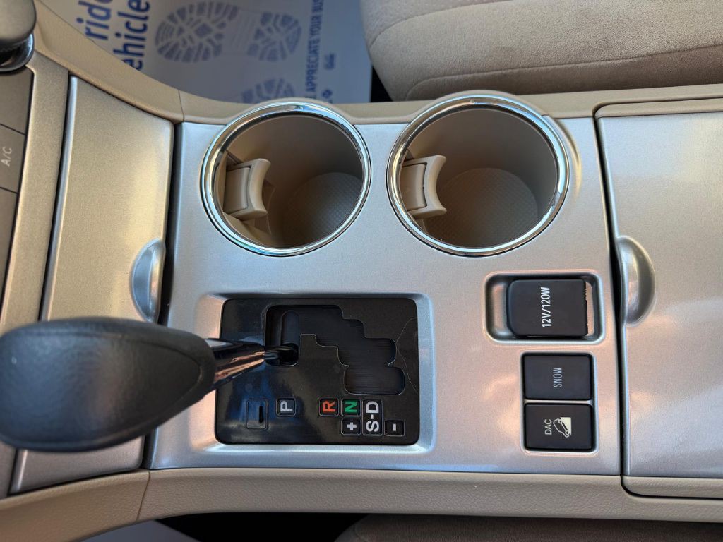 2013 Toyota Highlander Image 25