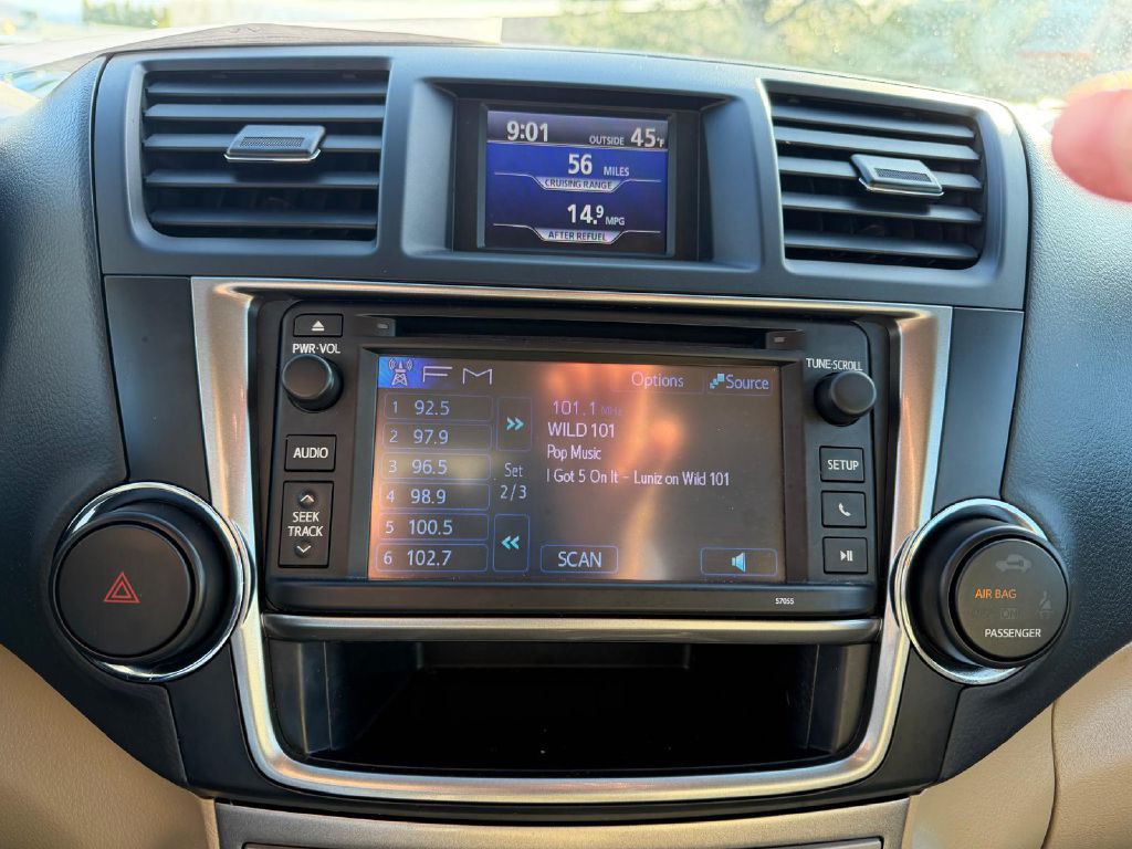 2013 Toyota Highlander Image 27