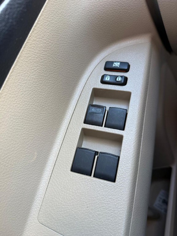 2013 Toyota Highlander Image 31