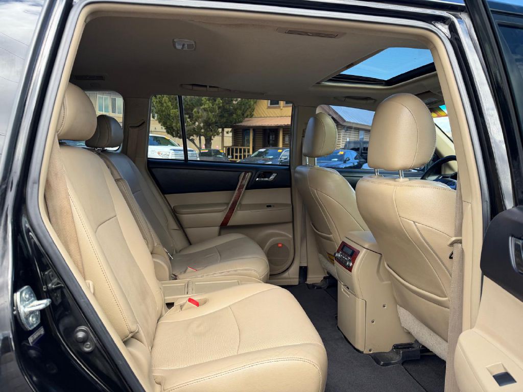 2013 Toyota Highlander Image 16