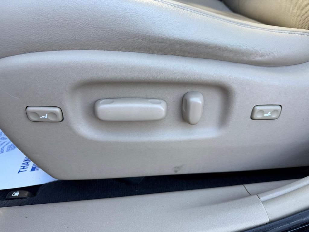 2013 Toyota Highlander Image 32