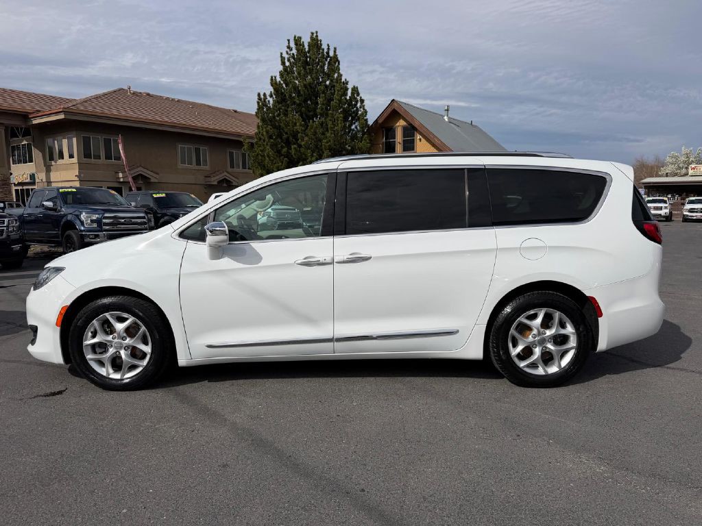 2020 Chrysler Pacifica Image 4