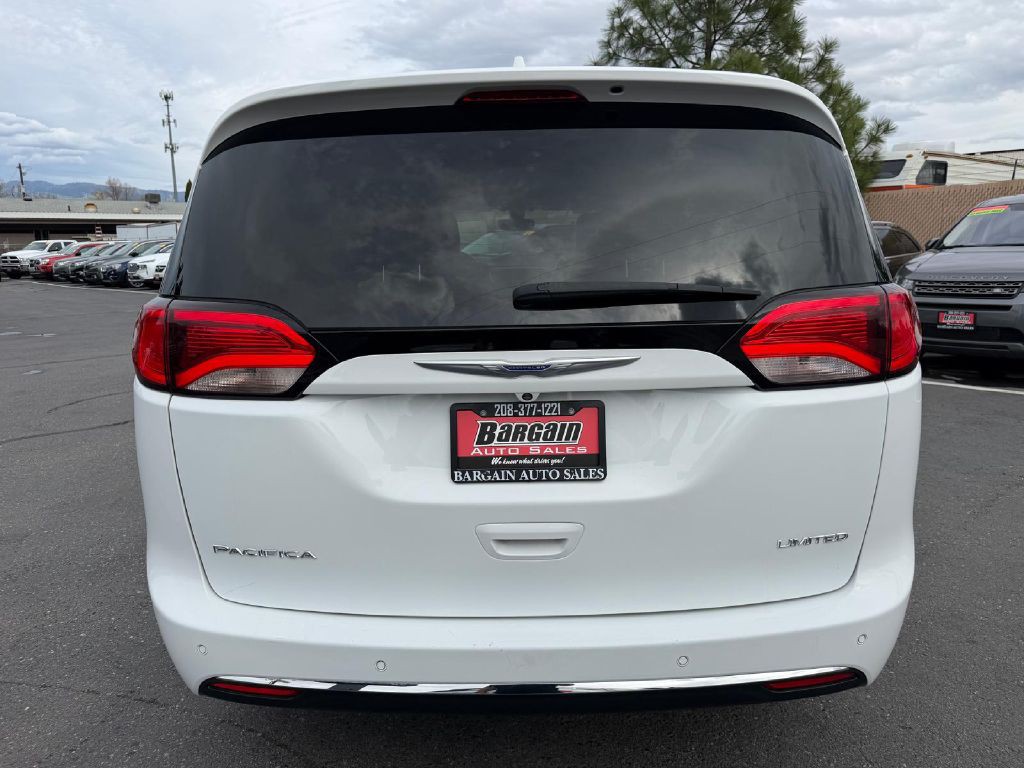 2020 Chrysler Pacifica Image 6