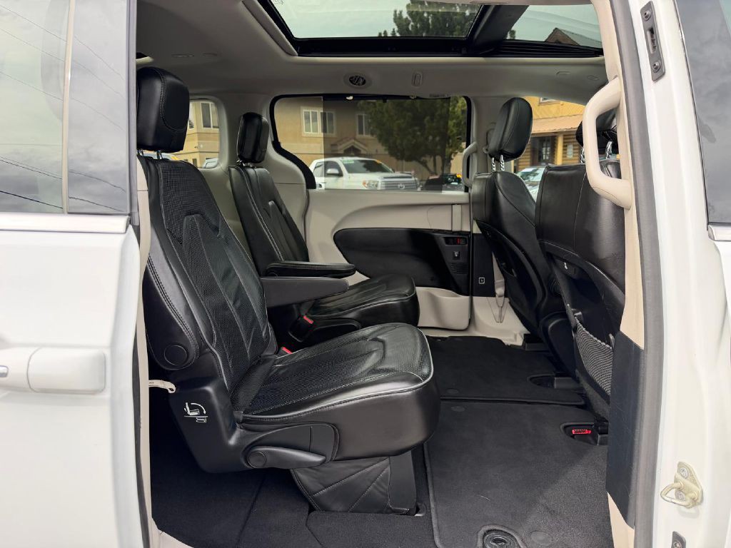 2020 Chrysler Pacifica Image 16