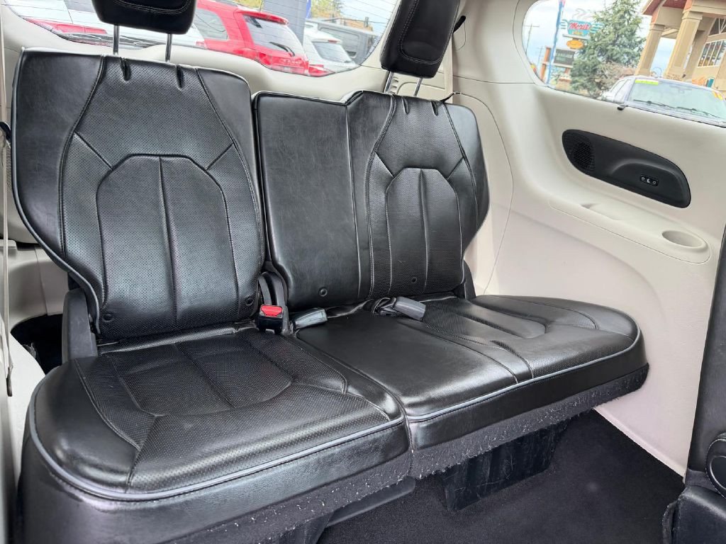2020 Chrysler Pacifica Image 17
