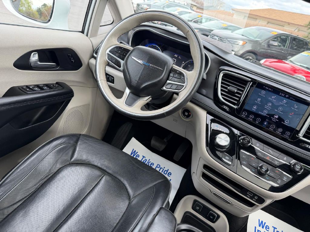 2020 Chrysler Pacifica Image 22