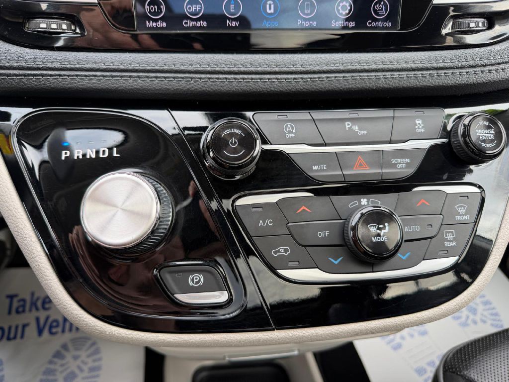 2020 Chrysler Pacifica Image 25