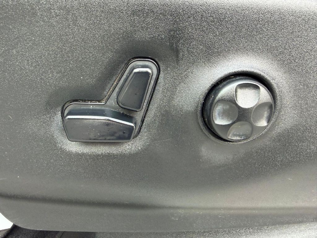 2020 Chrysler Pacifica Image 30