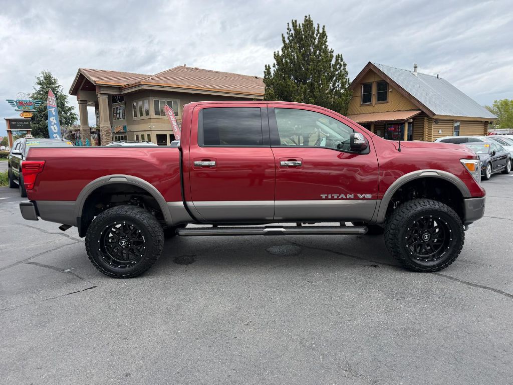 2018 Nissan Titan Image 8