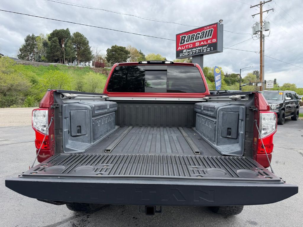 2018 Nissan Titan Image 11
