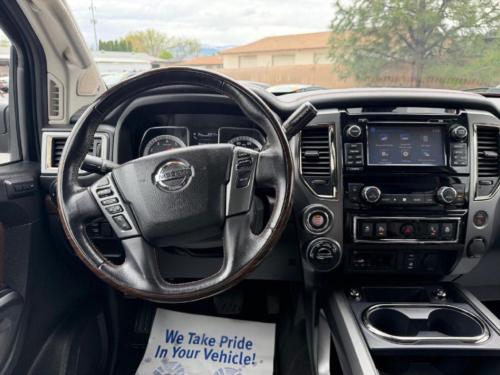 2018 Nissan Titan Image 18