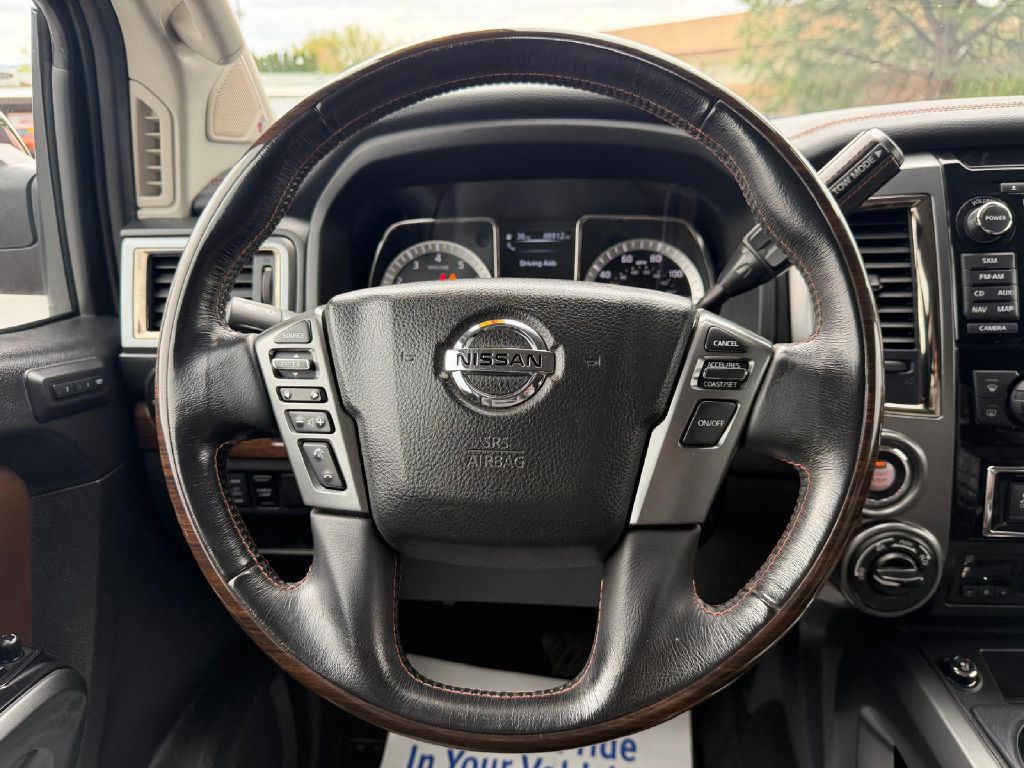 2018 Nissan Titan Image 19