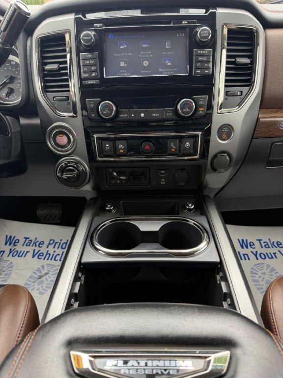 2018 Nissan Titan Image 20