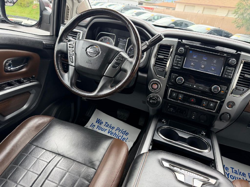 2018 Nissan Titan Image 21