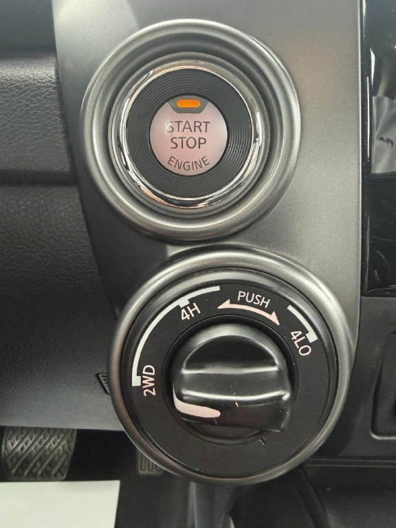 2018 Nissan Titan Image 24