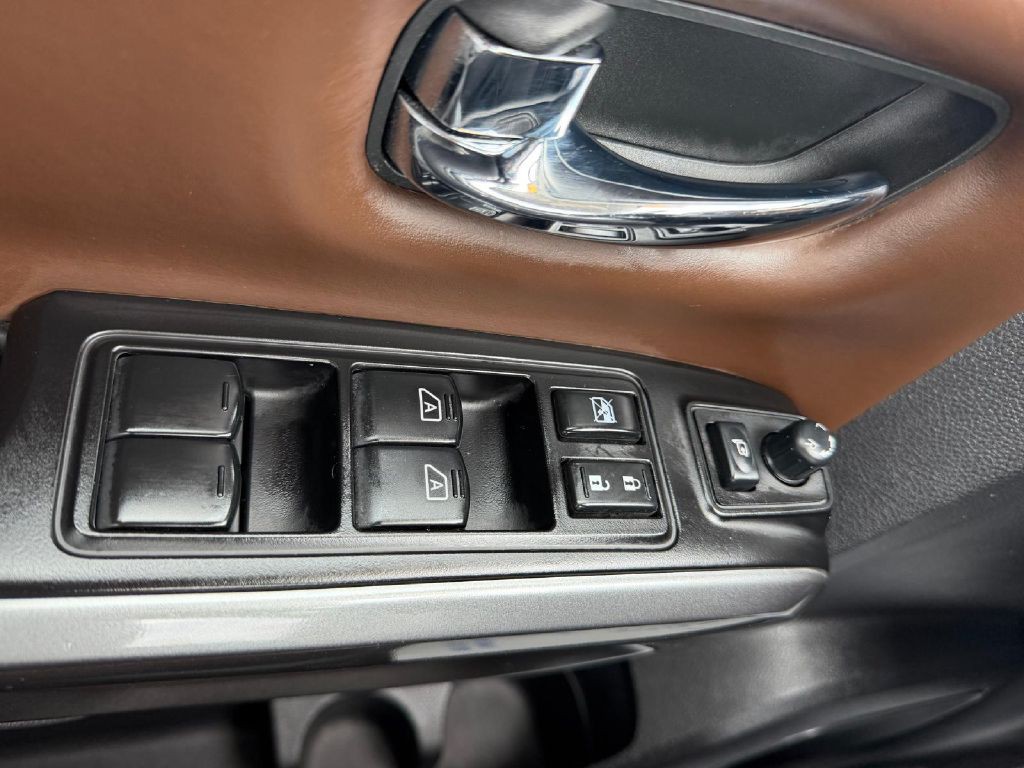 2018 Nissan Titan Image 28