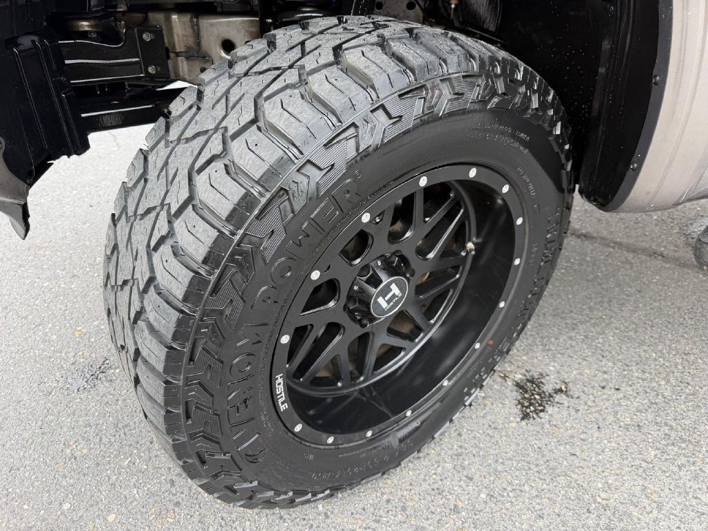 2018 Nissan Titan Image 36
