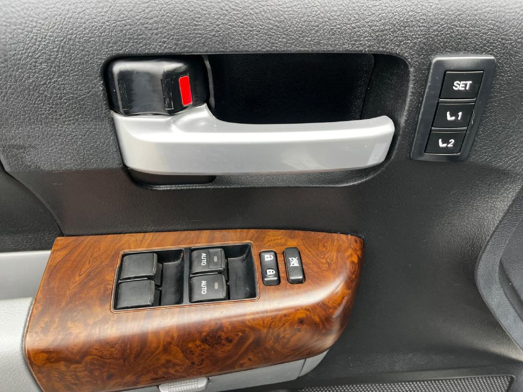 2013 Toyota Tundra Image 21