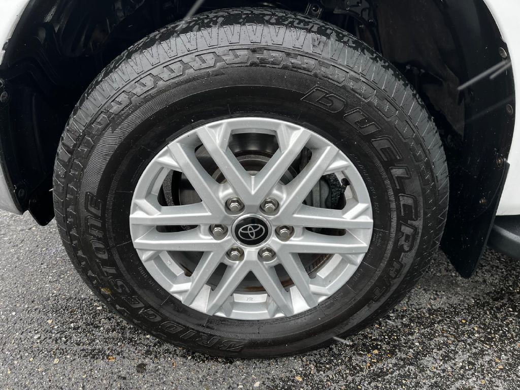 2013 Toyota Tundra Image 38