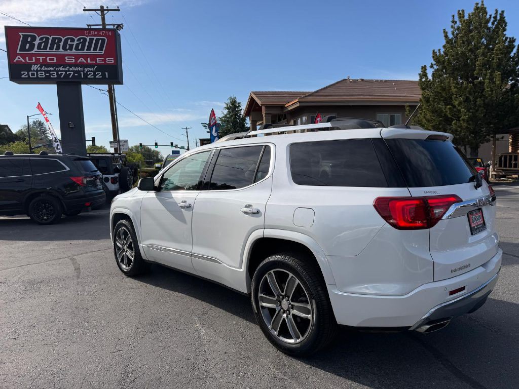 2017 GMC Acadia Image 5
