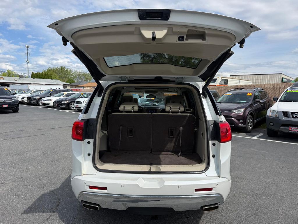 2017 GMC Acadia Image 11