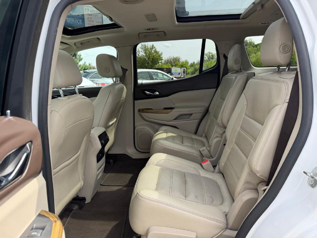 2017 GMC Acadia Image 13