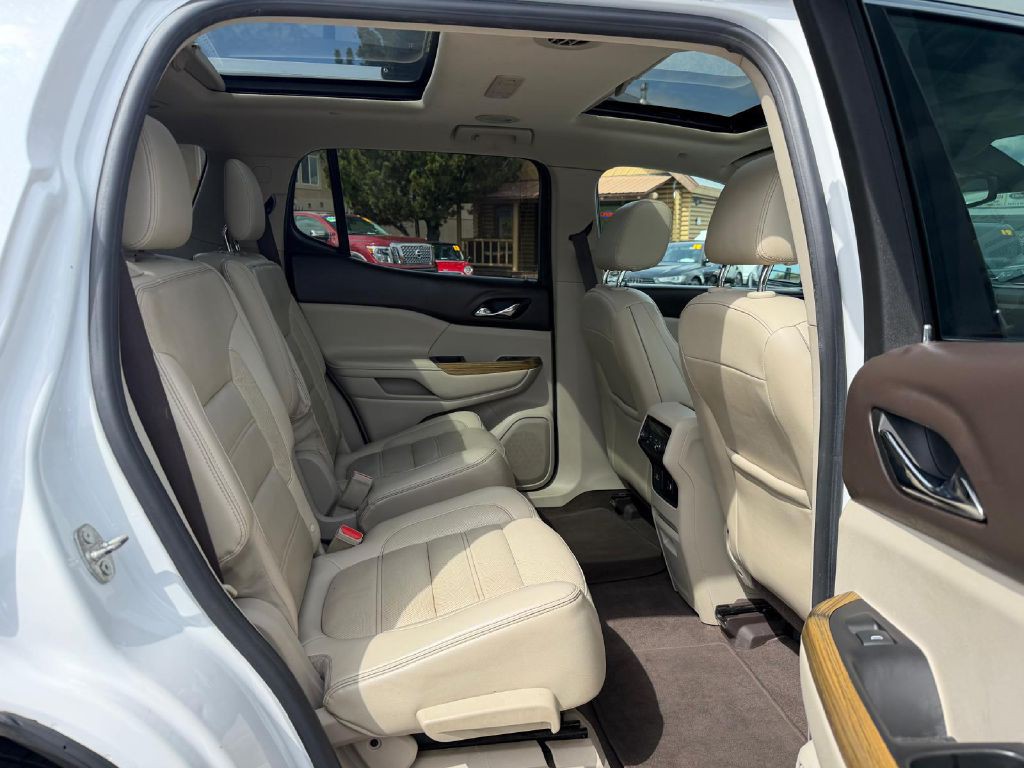 2017 GMC Acadia Image 16