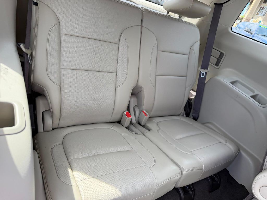 2017 GMC Acadia Image 17