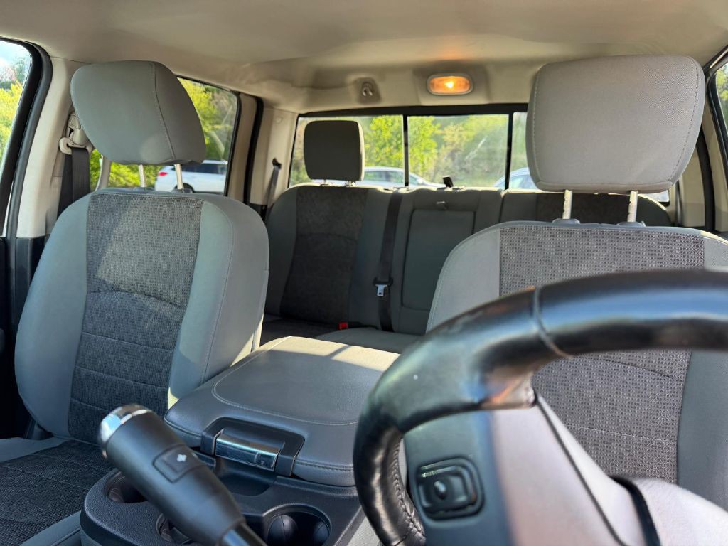 2014 RAM 2500 Image 32
