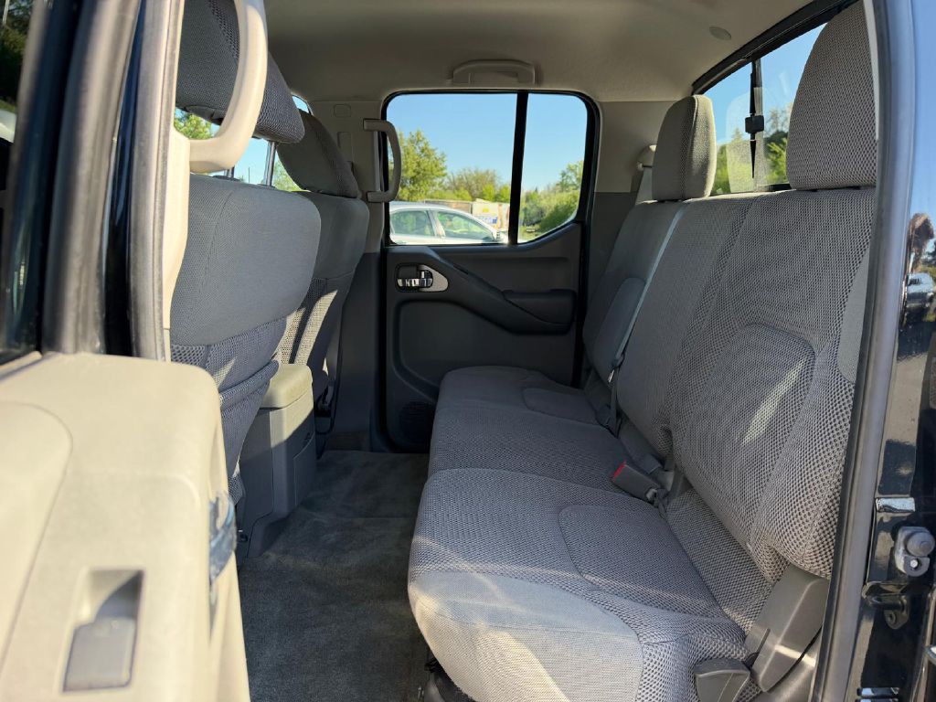 2017 Nissan Frontier Image 13