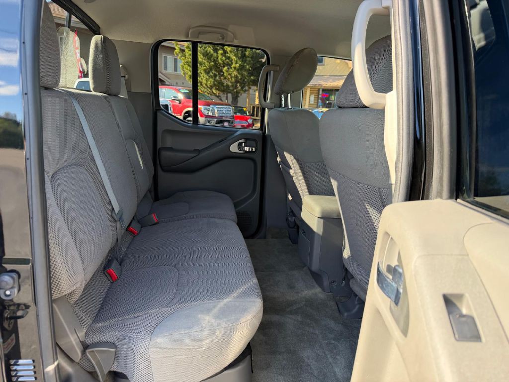 2017 Nissan Frontier Image 15