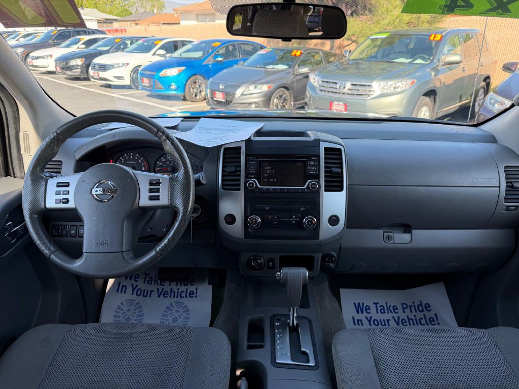 2017 Nissan Frontier Image 16