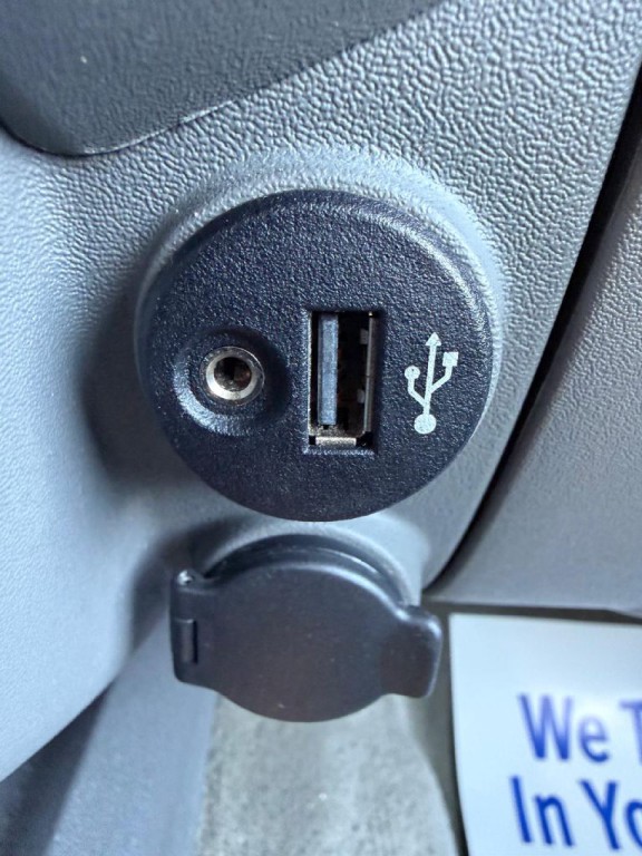 2017 Nissan Frontier Image 28