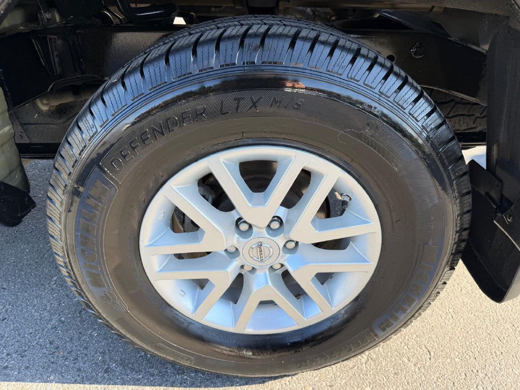 2017 Nissan Frontier Image 30