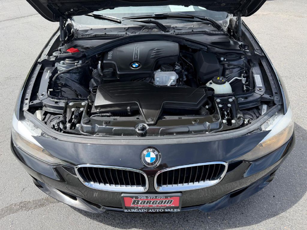 2015 BMW 3 Series Image 10