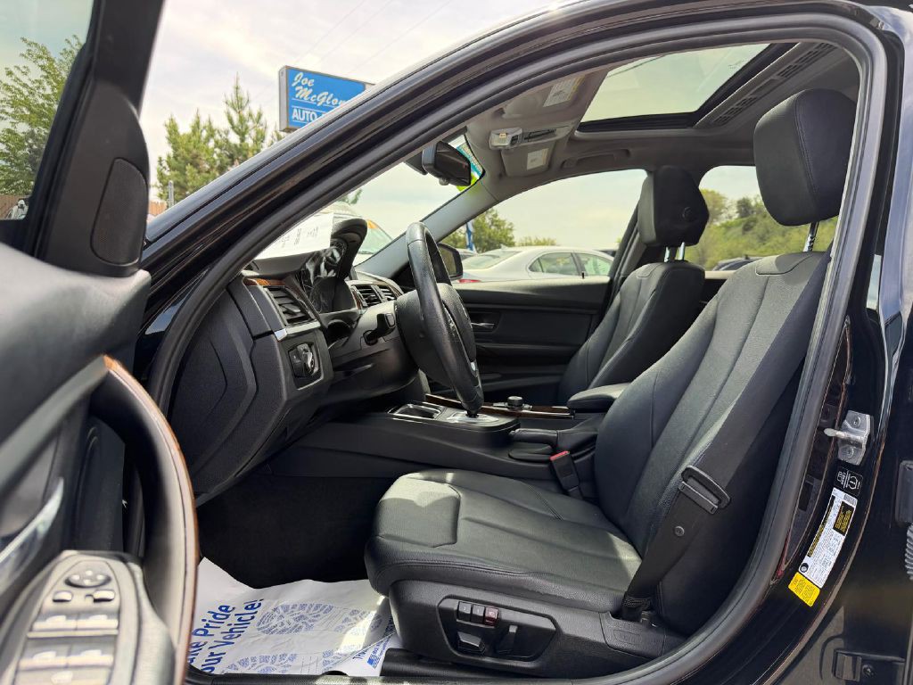 2015 BMW 3 Series Image 12