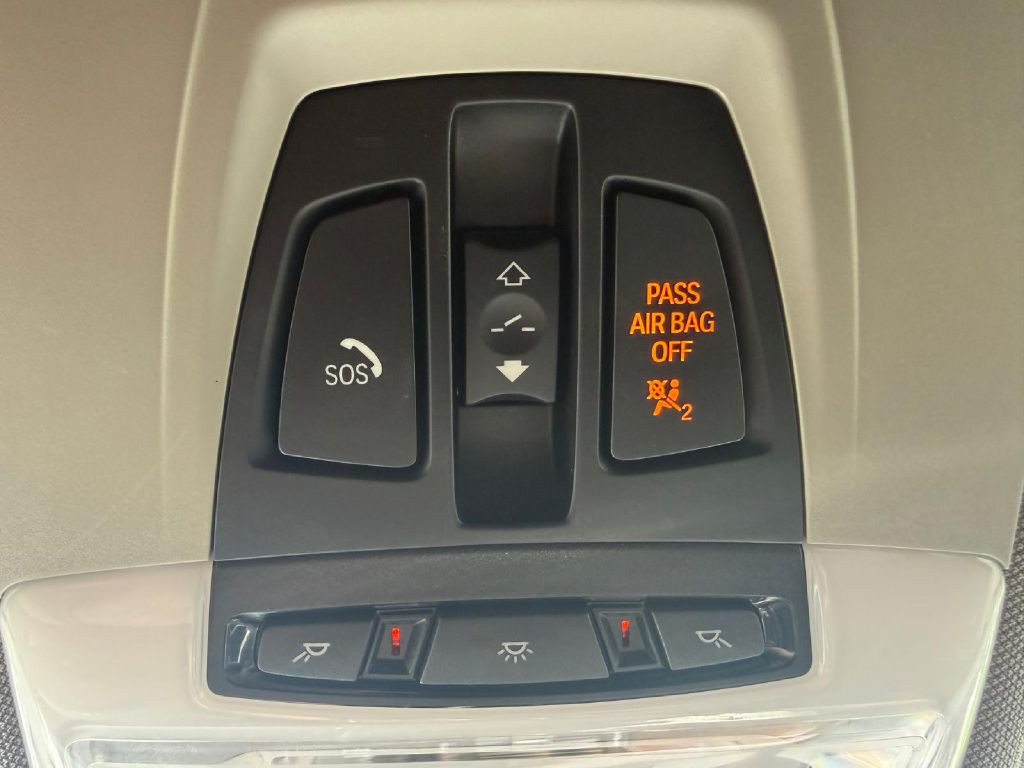 2015 BMW 3 Series Image 31