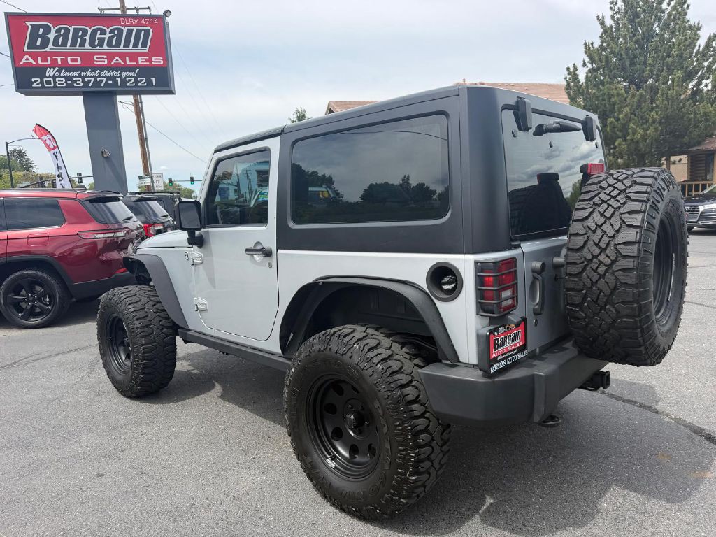 2012 Jeep Wrangler Image 5