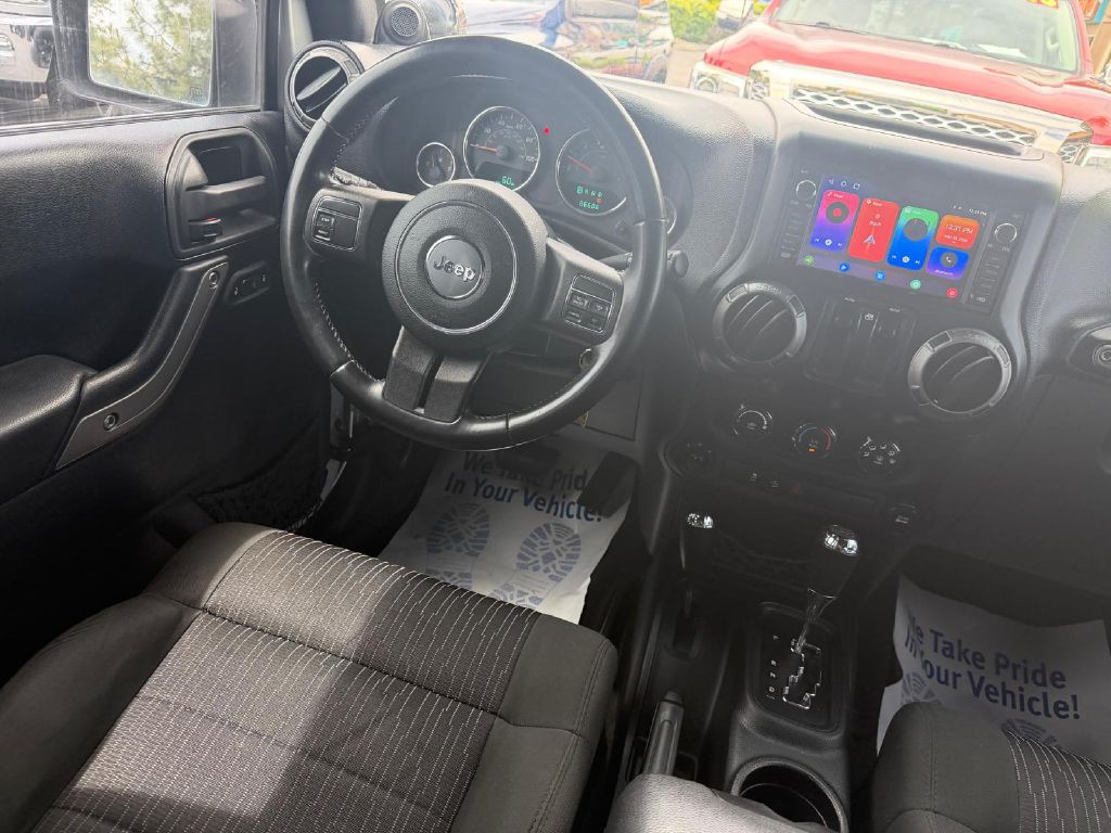 2012 Jeep Wrangler Image 20