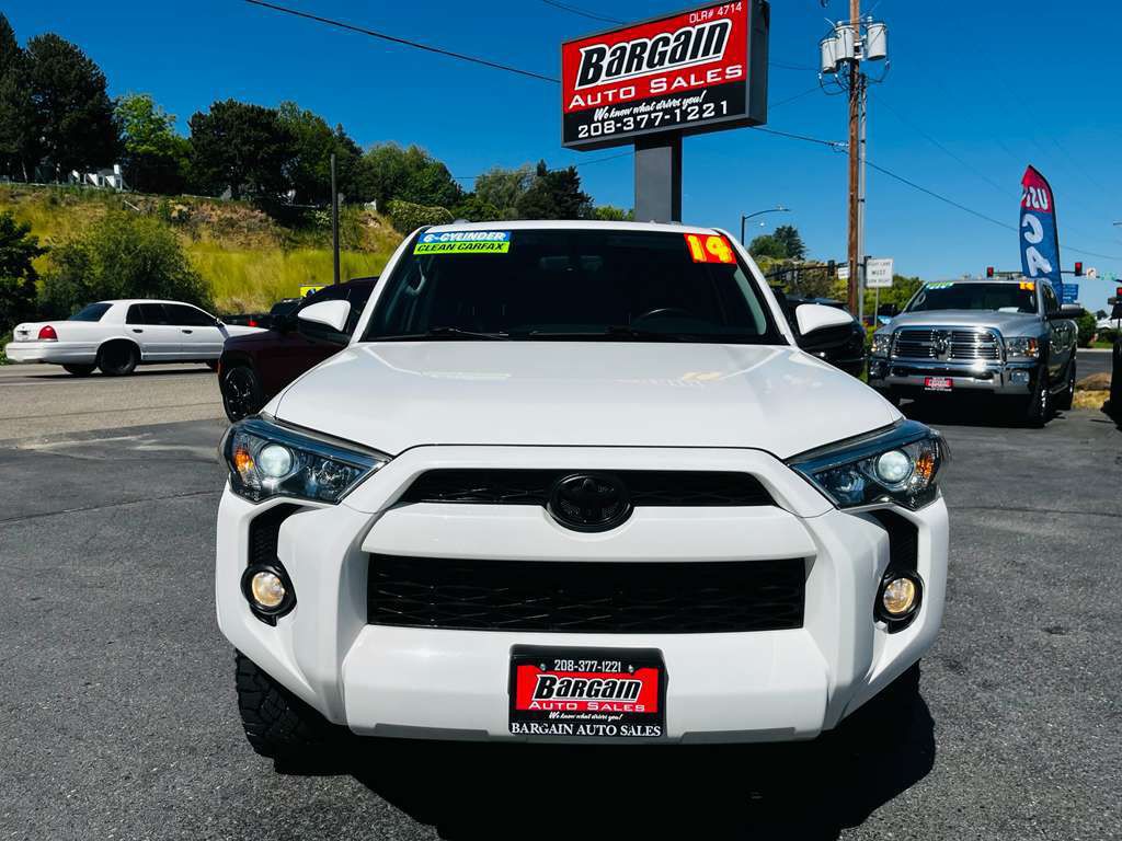 2014 Toyota 4Runner Image 2