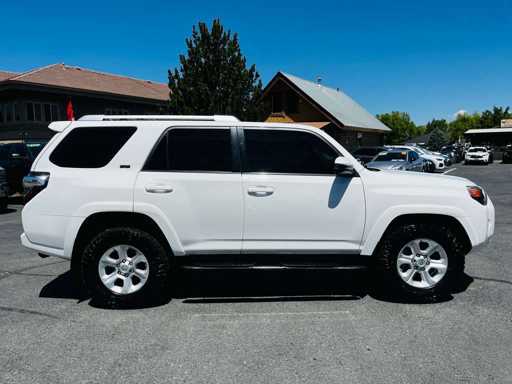 2014 Toyota 4Runner Image 8